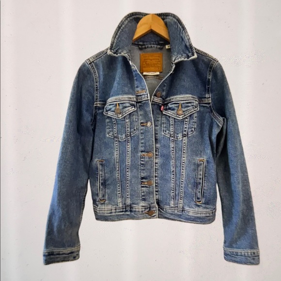 Levi's Jackets & Blazers - Levi’s Denim Jacket